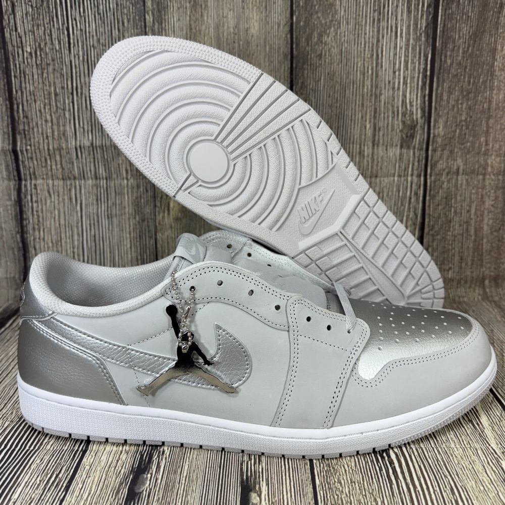 Nike Air Jordan 1 Retro Low OG Neutral Grey/Metallic Silver/White 18 CZ0790-002